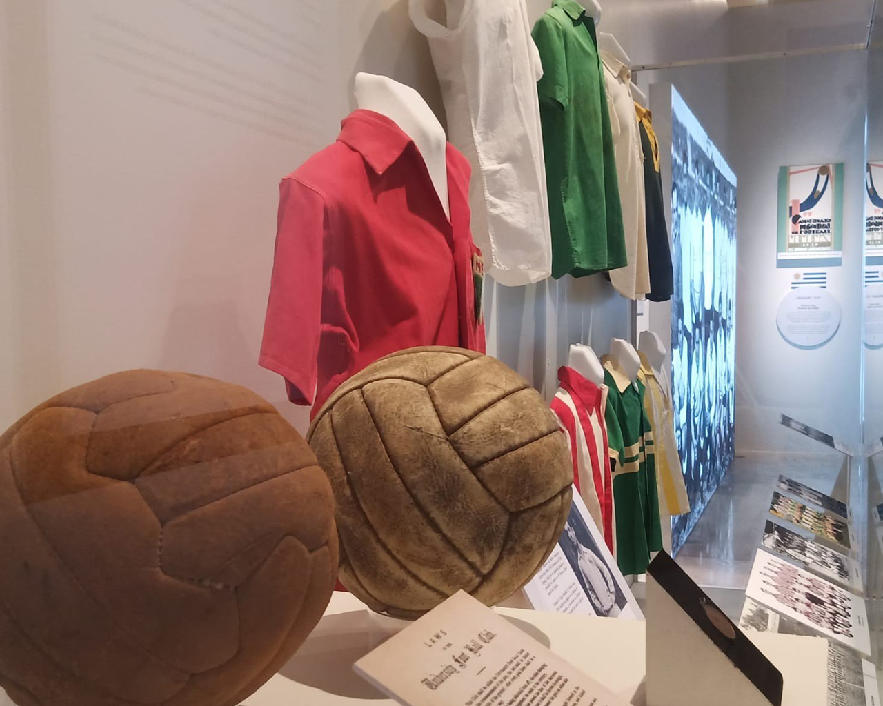 El mundo mira un balón en el Museo de Historia Mexicana