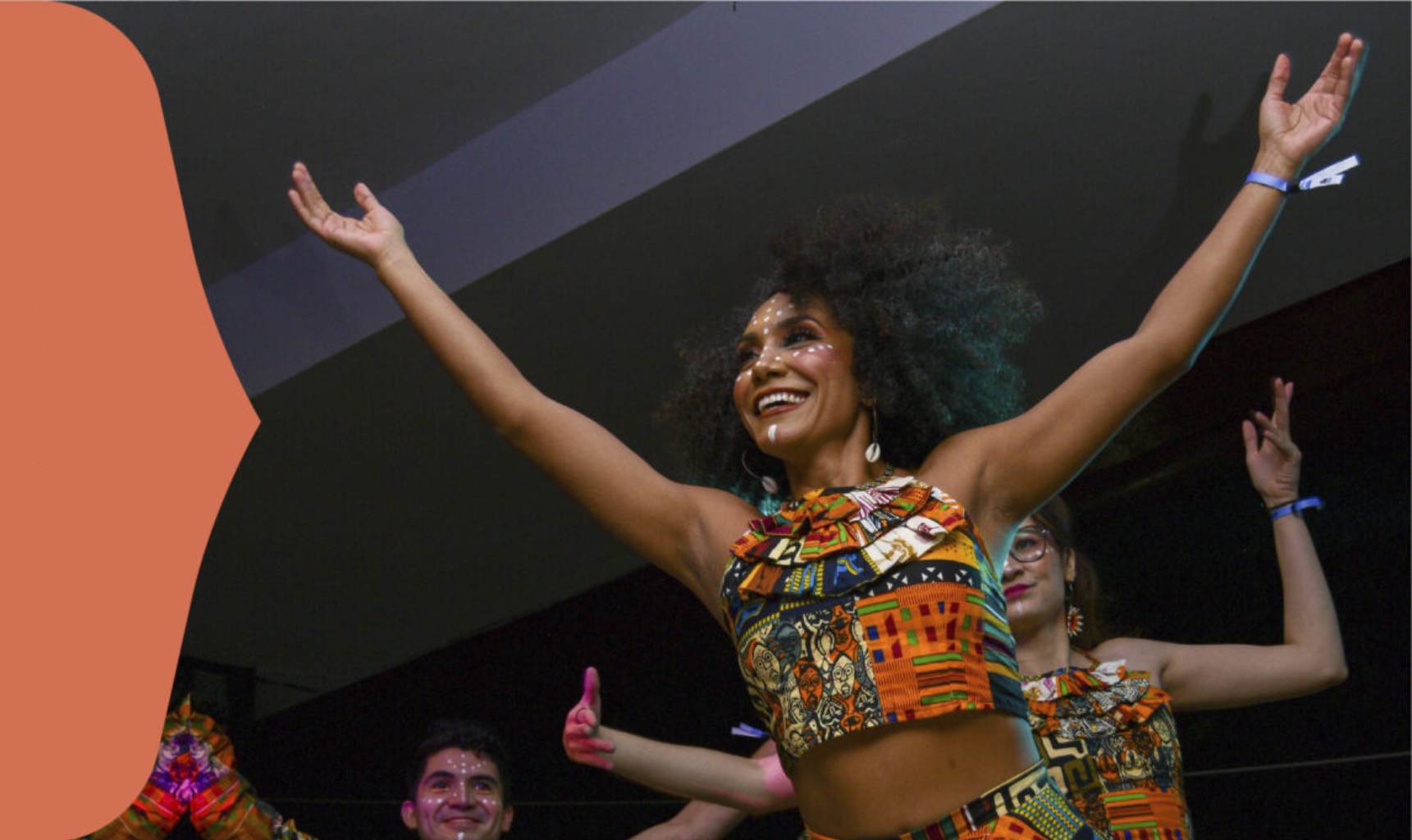 Taller de Danza Africana con percusiones en vivo