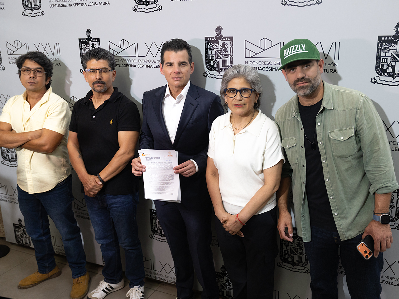 Propone Miguel Flores endurecer sanciones contra el maltrato y abuso animal en Nuevo León