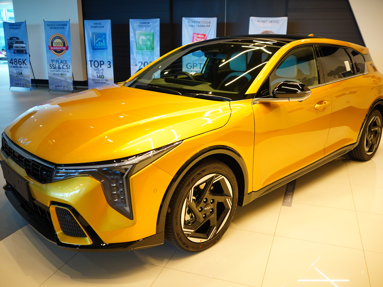 Alcanza Nuevo León el mayor volumen histórico de exportación de vehículos ligeros en un mes de enero