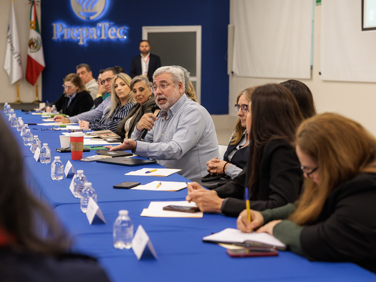 Presentan a escuelas particulares disposiciones de la nueva Ley de Educación de Nuevo León