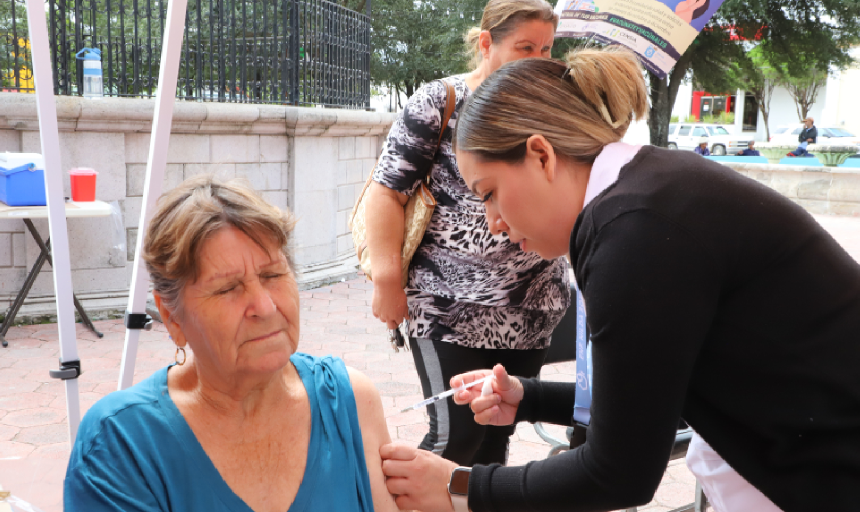 Vacúnate contra influenza y covid-19 en los módulos establecidos