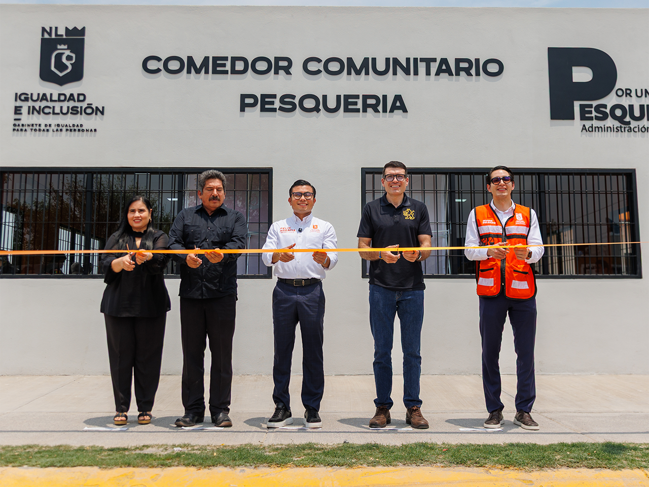 Encabeza Félix Arratia gira de supervisión y entrega de infraestuctura social en Cerralvo y Pesquería