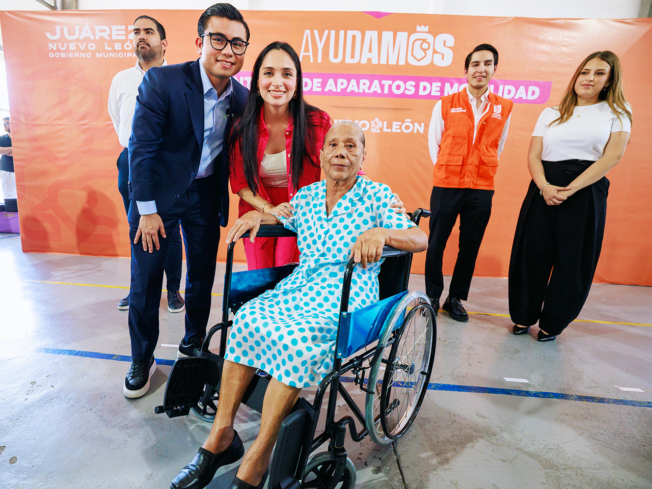 Entrega Félix Arratia aparatos de movilidad y fortalece apoyo a personas con discapacidad 