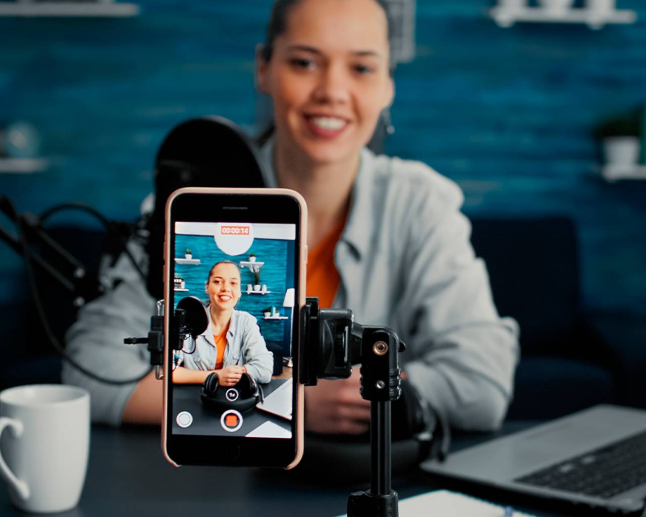 Concurso de carteles y videos