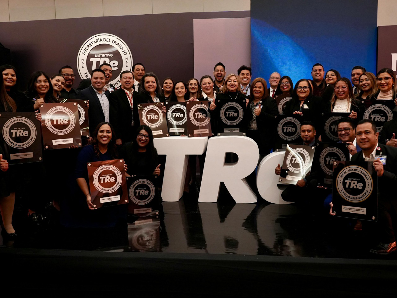 Galardonan a 68 empresas y 7 sindicatos con el distintivo TRe 2025 al trabajo responsable
