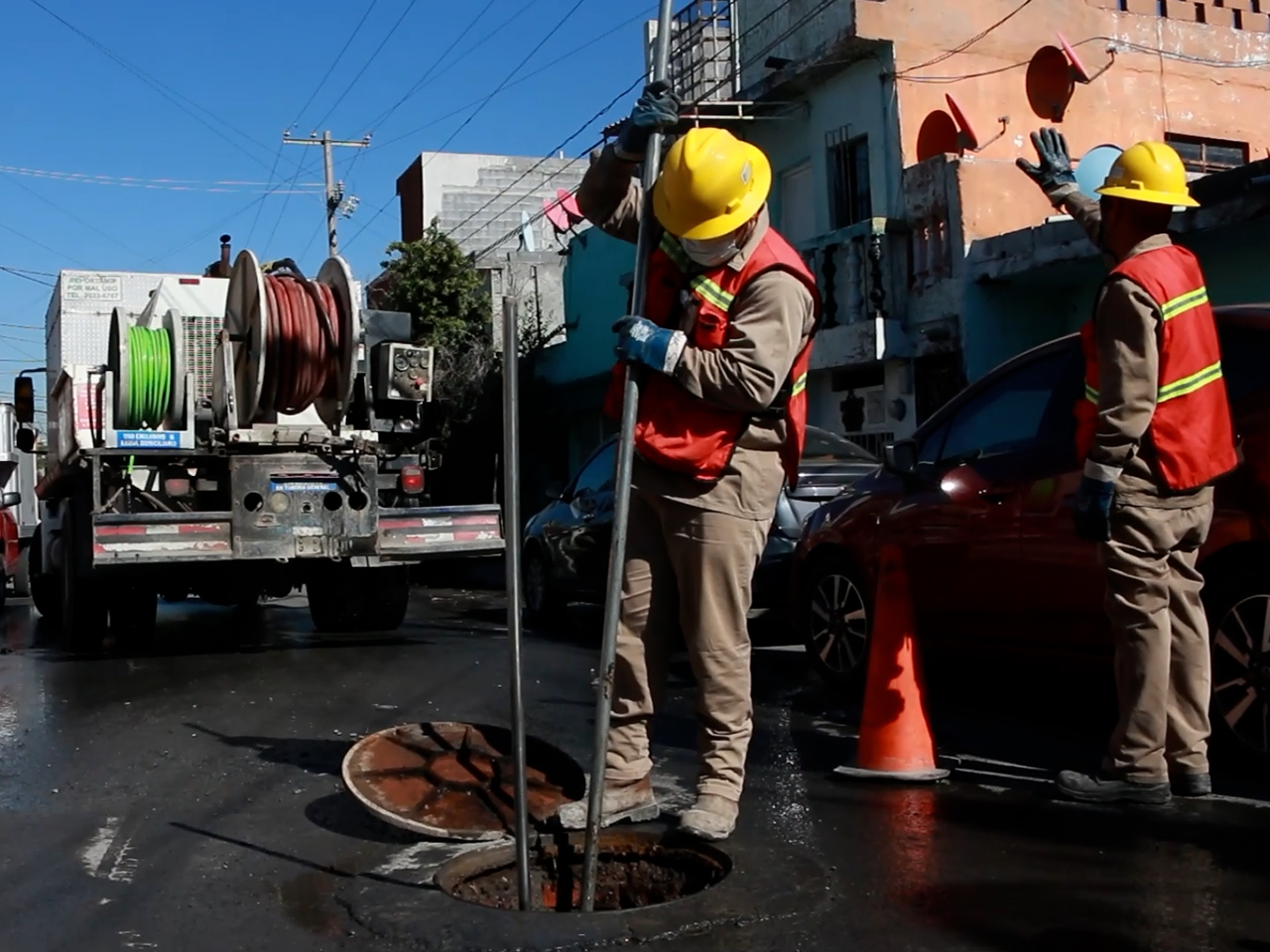 Refuerza Agua y Drenaje atención a reportes y avanza en renovación de drenaje sanitario