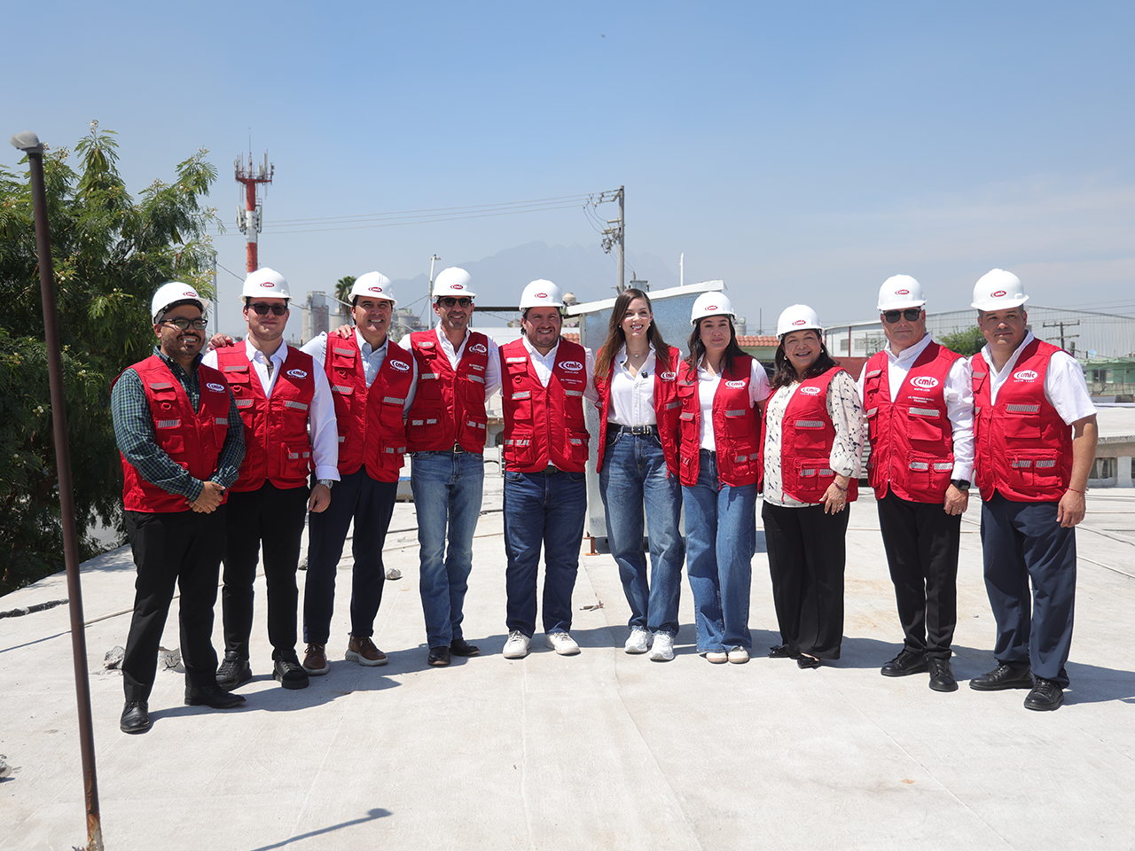 Buscan DIF Nuevo León y CMIC prevenir trabajo infantil