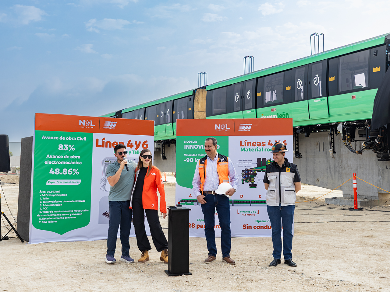 Supervisan Samuel y Mariana  primer monorriel montado de las Líneas 4 y 6 del Metro