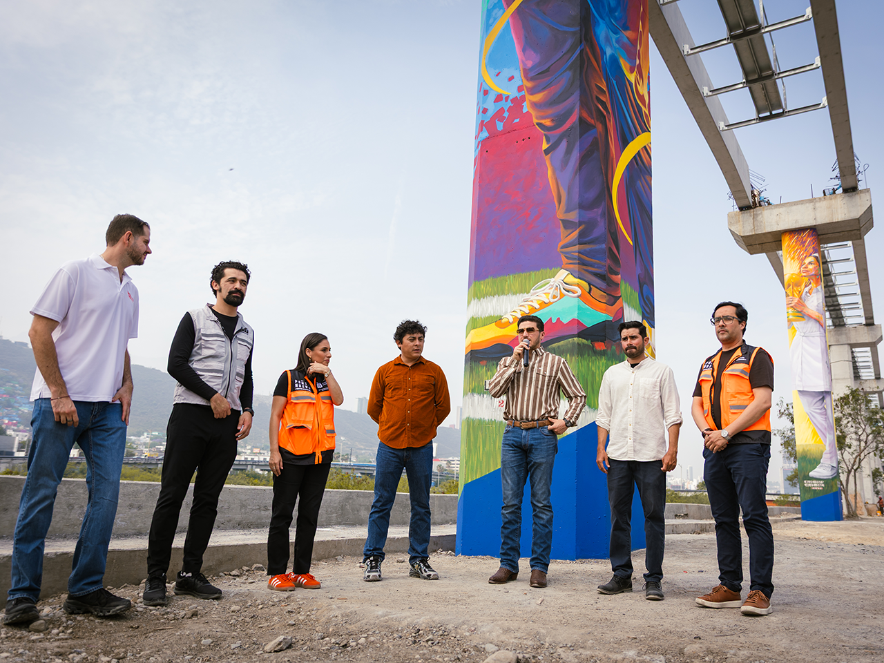 Entrega Samuel García Murales del Corredor FIFA del Proyecto Trazos Mundialistas