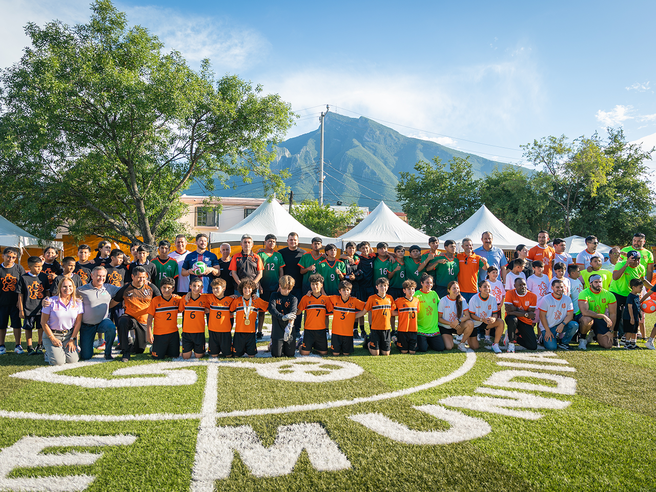 Inaugura Gobernador cancha 550 previo al Mundial 2026
