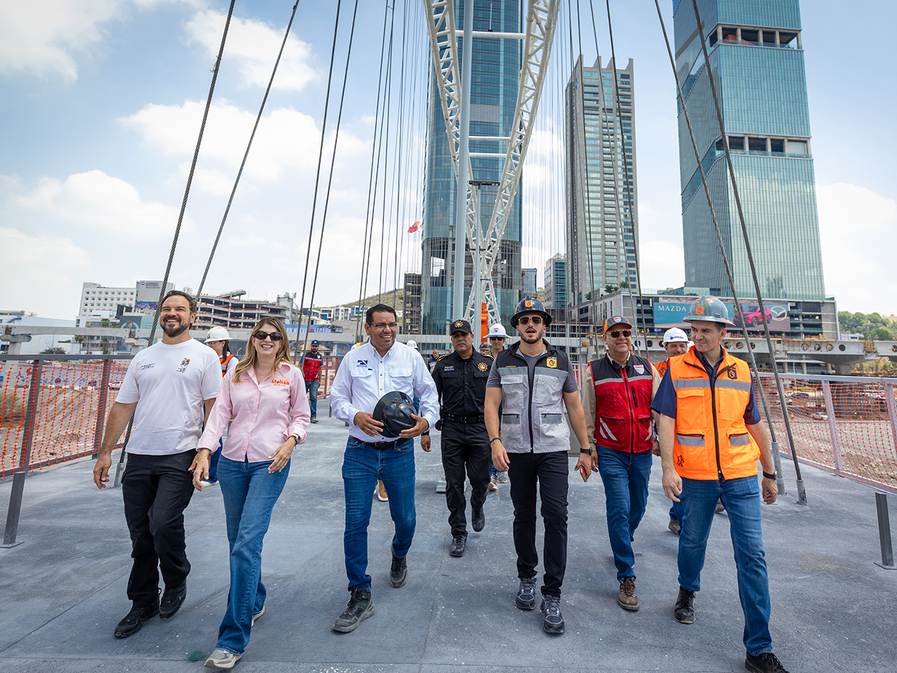 Supervisa Gobernador obras de los puentes La Virgen y Nuevo sobre el Río Santa Catarina