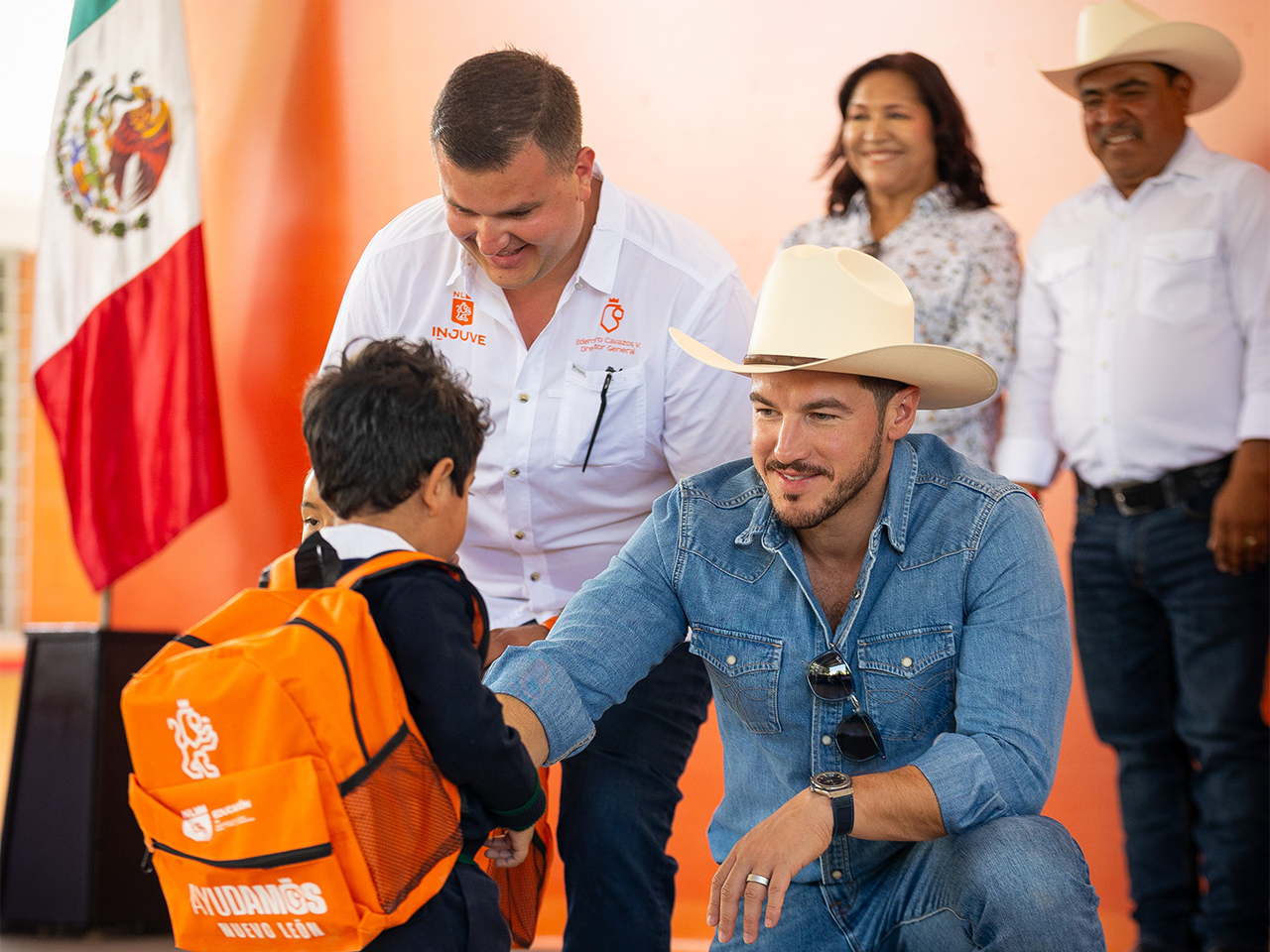Entrega Gobernador kits escolares, deportivos y de inclusión en Doctor Arroyo y Mier y Noriega