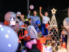 Llevan Samuel y Mariana espíritu navideño a Santa Catarina con desfile 